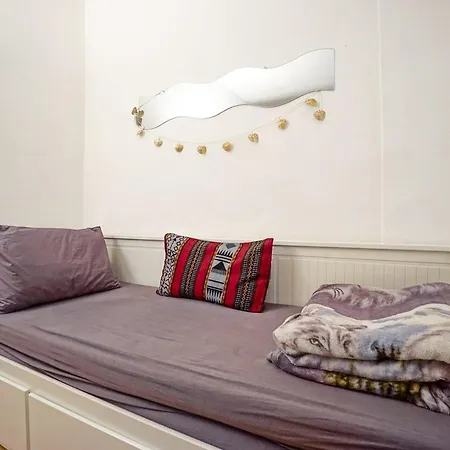 Bright Studio In The Heart Of Paris